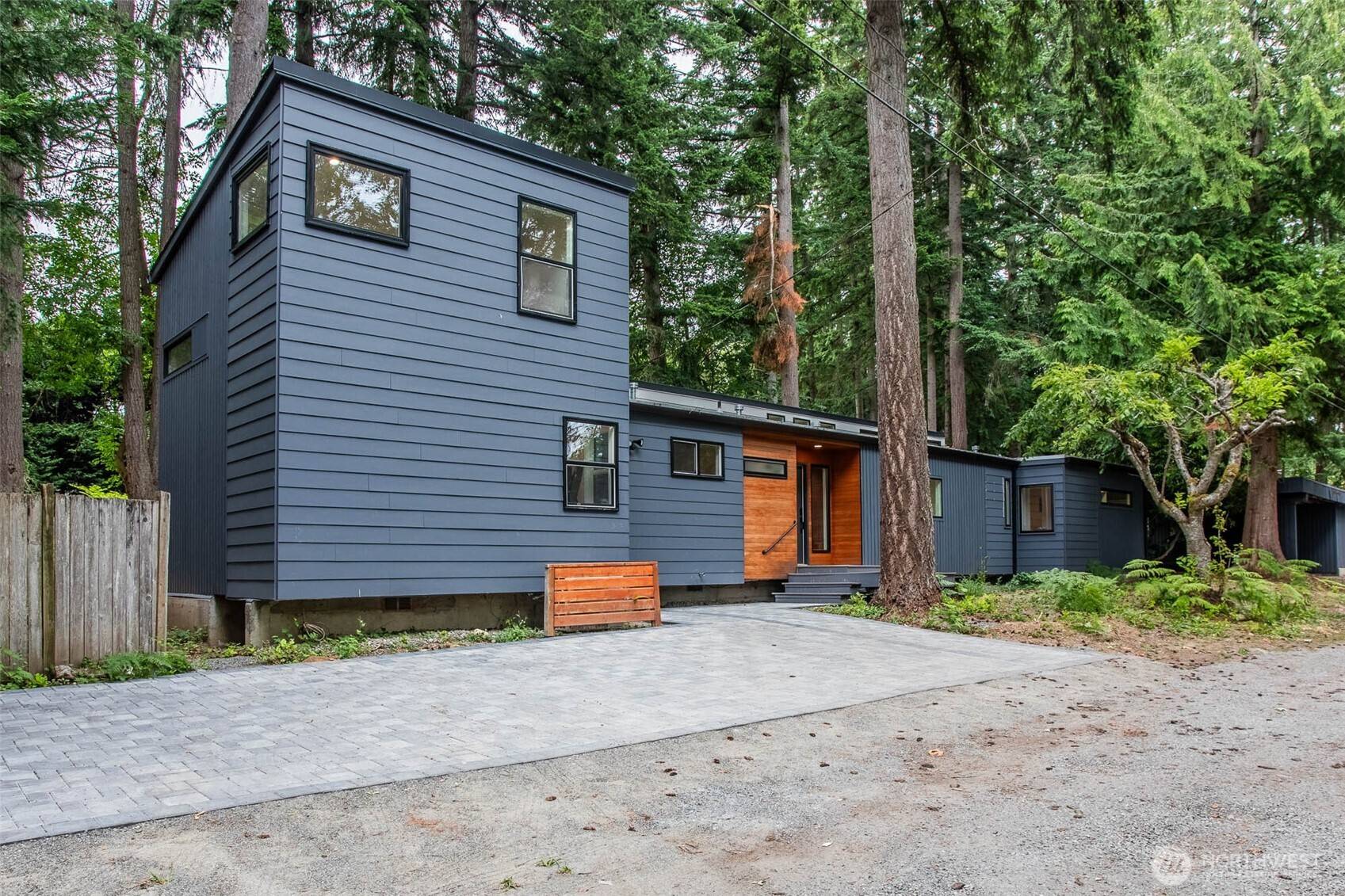 12920 72nd AVE NE, Kirkland, WA 98034