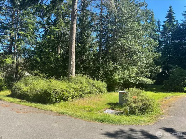 365 Snohomish Dr, La Conner, WA 98257