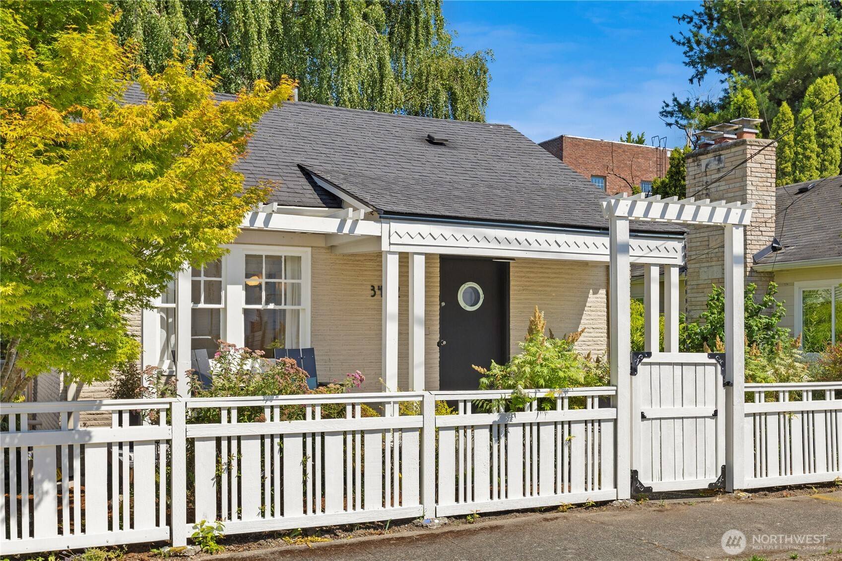 3422 Alamo PL S, Seattle, WA 98144