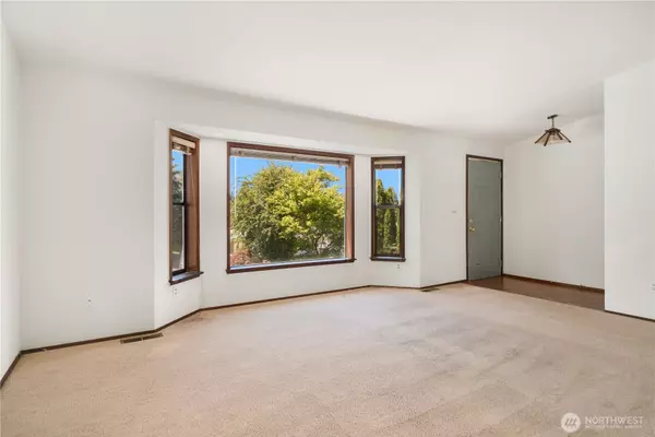 Poulsbo, WA 98370,18552 15th Loop NE