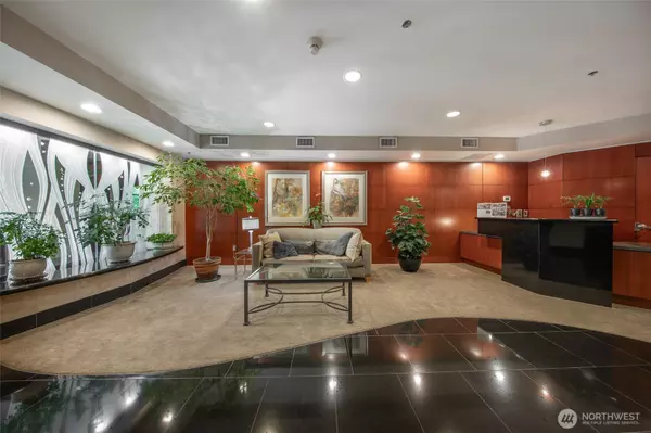 Bellevue, WA 98004,10047 Main ST #319