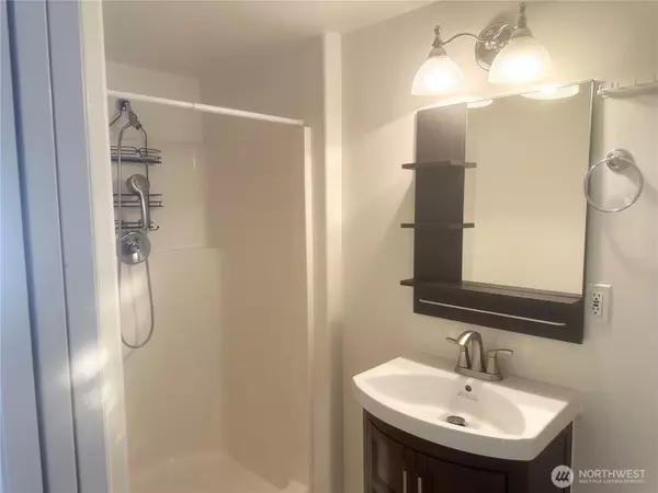 Seattle, WA 98118,4207 Bateman Street South