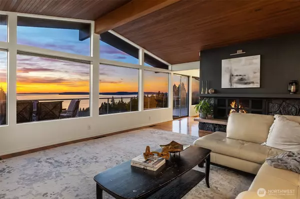 8717 182nd PL SW, Edmonds, WA 98026