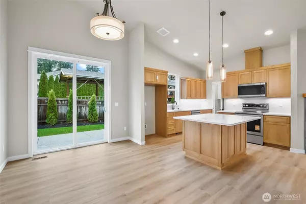 Everett, WA 98208,2225 124th ST SE