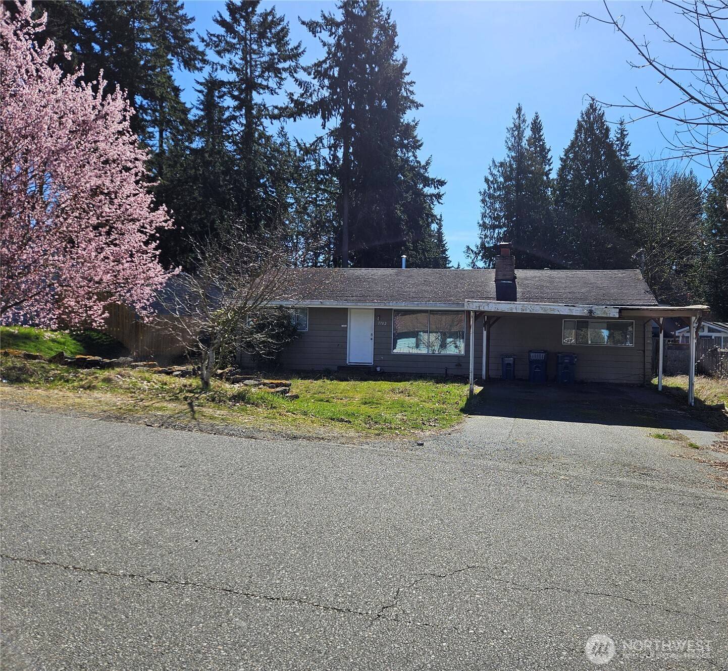 7702 202nd Pl SW, Edmonds, WA 98026