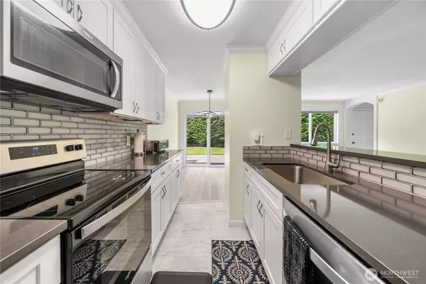 2822 Garden CT #B, Steilacoom, WA 98388