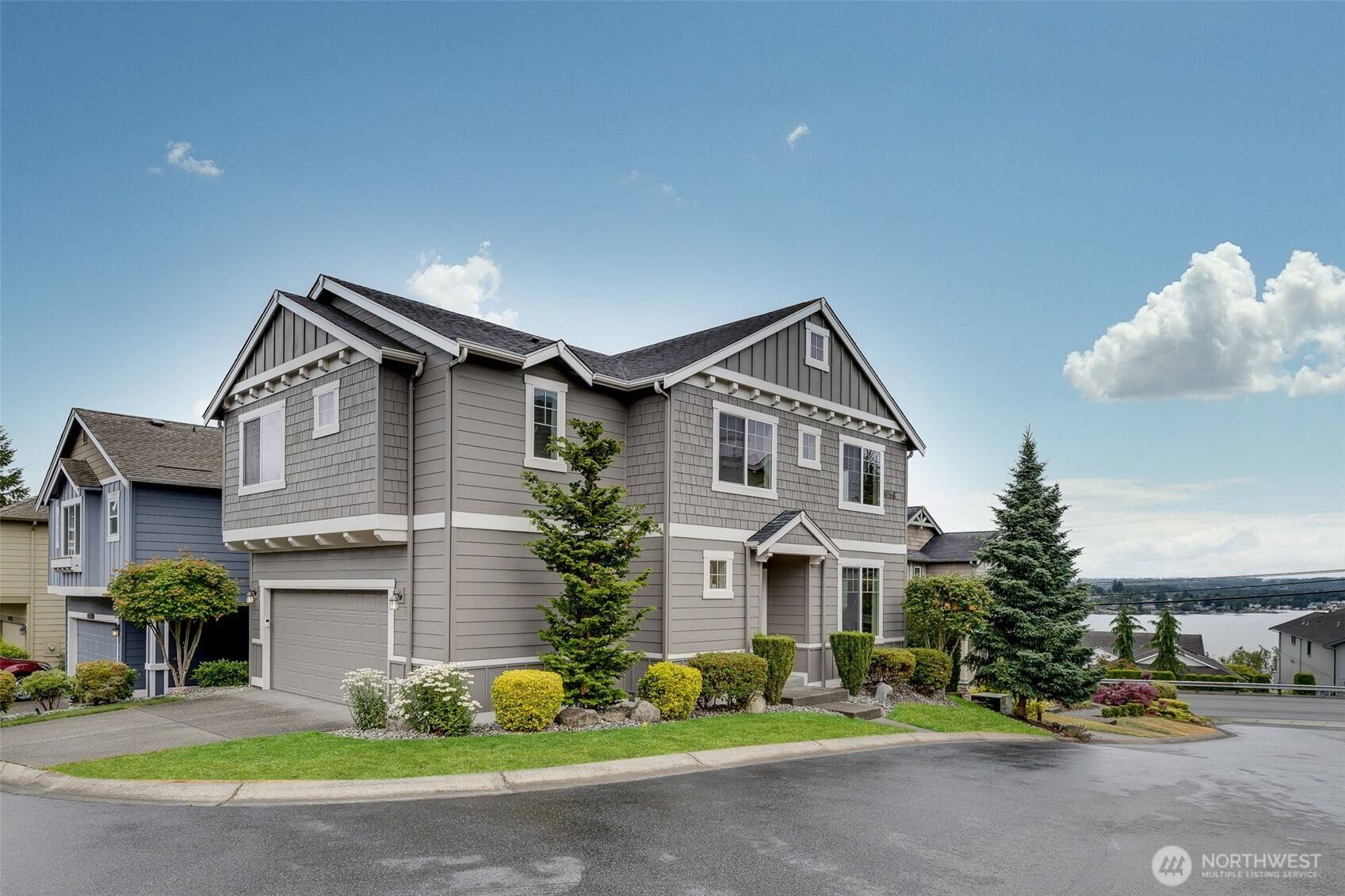 1227 93rd DR NE, Lake Stevens, WA 98258