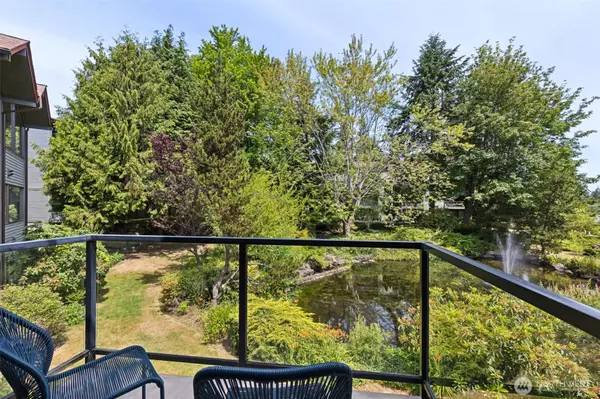 Shoreline, WA 98133,19414 Aurora AVE N #203