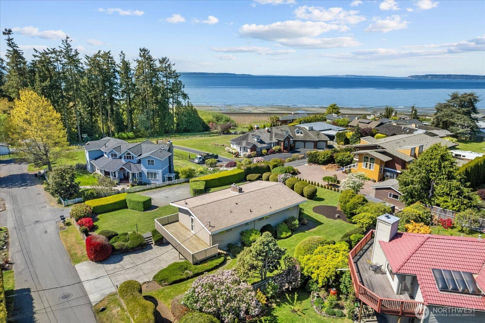 731 Melody LN, Edmonds, WA 98020