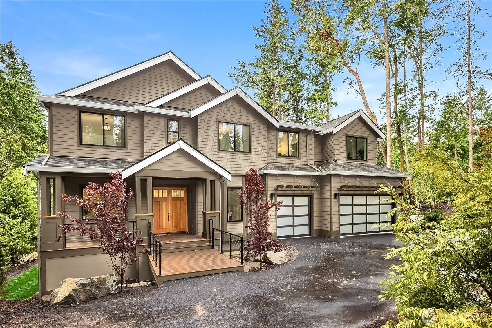 4740 Rose AVE NE, Bainbridge Island, WA 98110