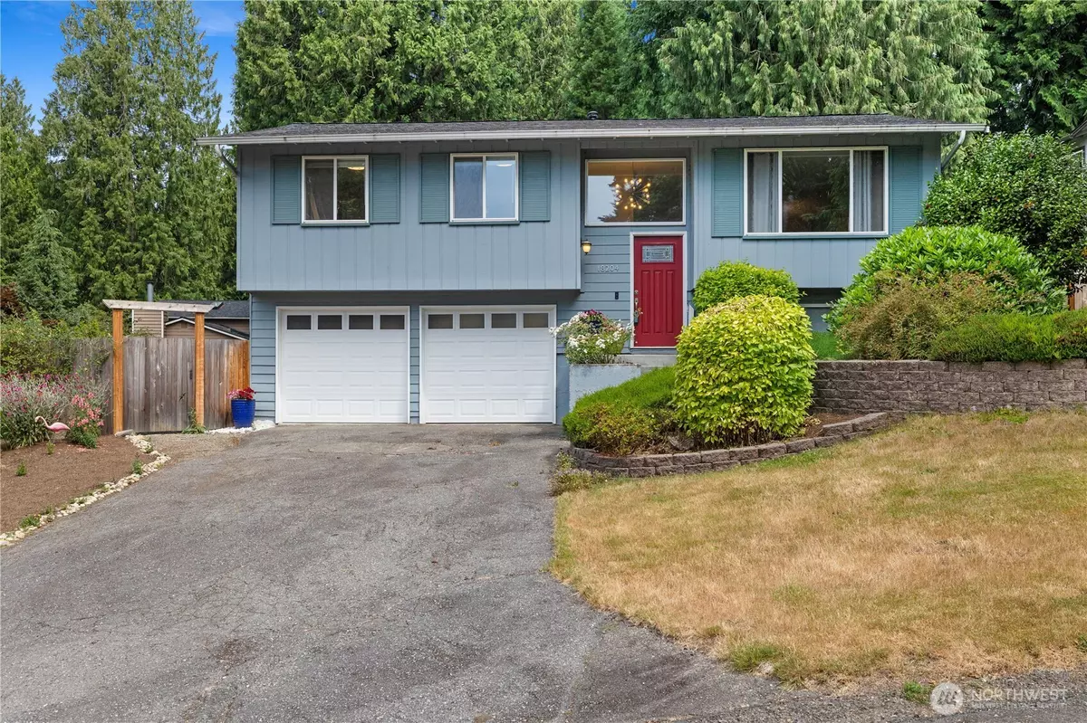 Woodinville, WA 98072,18204 NE 175th PL