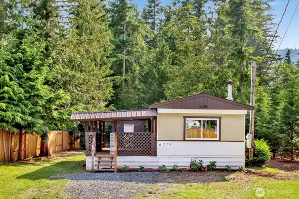 Maple Falls, WA 98266,6219 Shamrock RD
