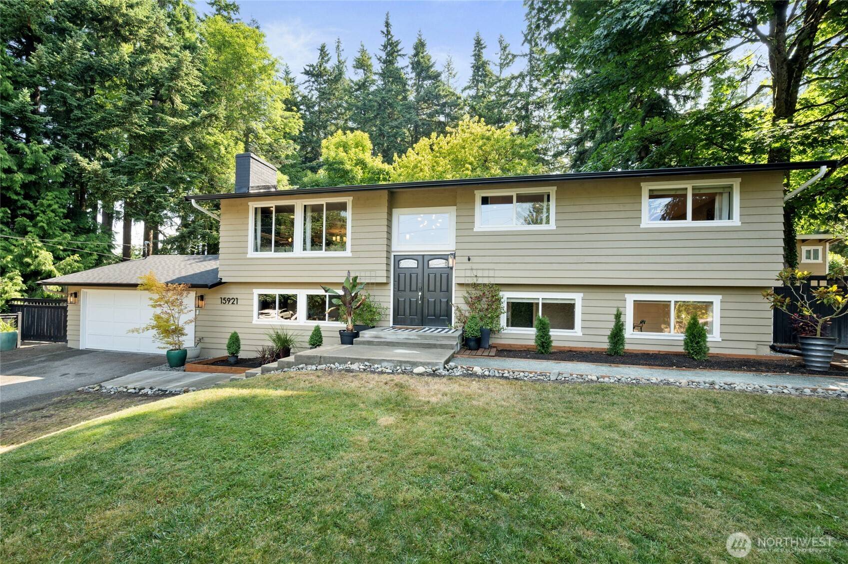 15921 68th AVE W, Edmonds, WA 98026