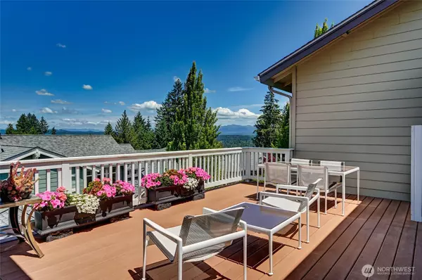 12412 243rd TER NE, Redmond, WA 98053