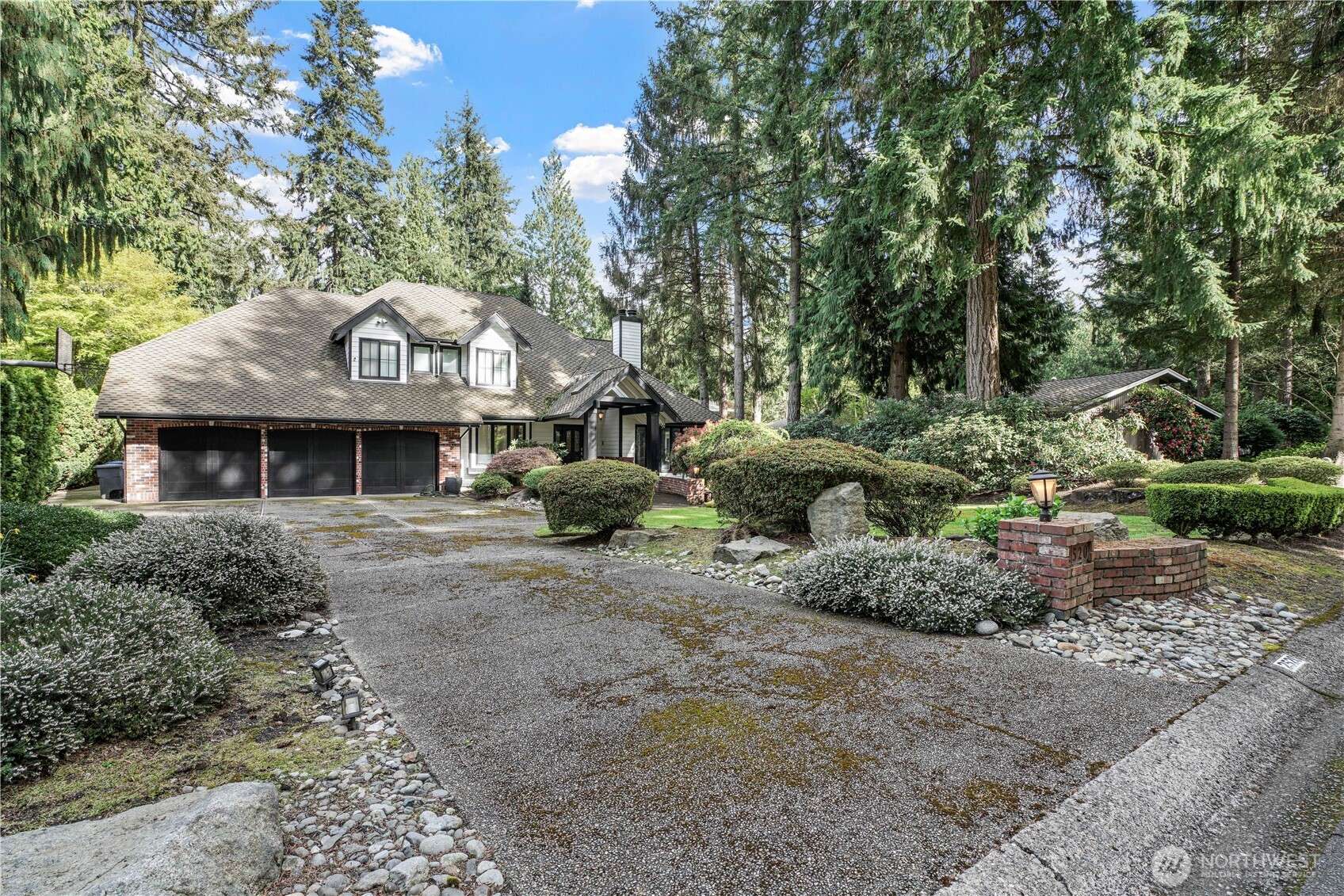 Sammamish, WA 98074,2520 Sahalee DR W
