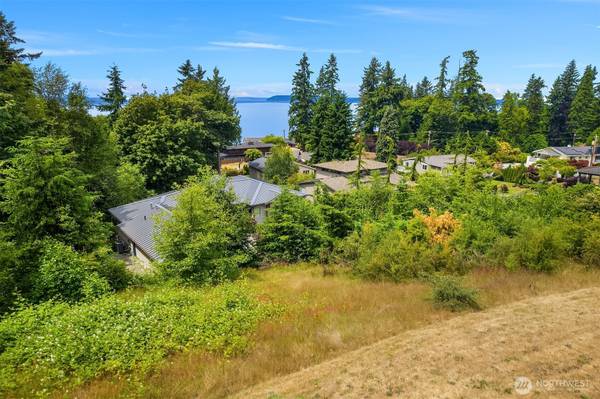 8036 Cyrus PL, Edmonds, WA 98026