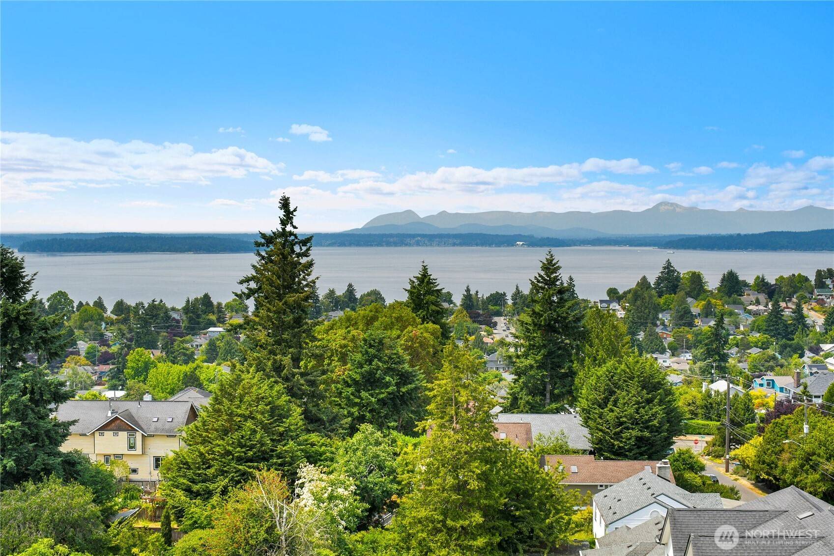 5001 California AVE SW #212, Seattle, WA 98136