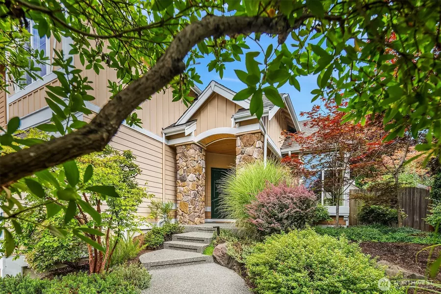 11710 157th AVE NE, Redmond, WA 98052
