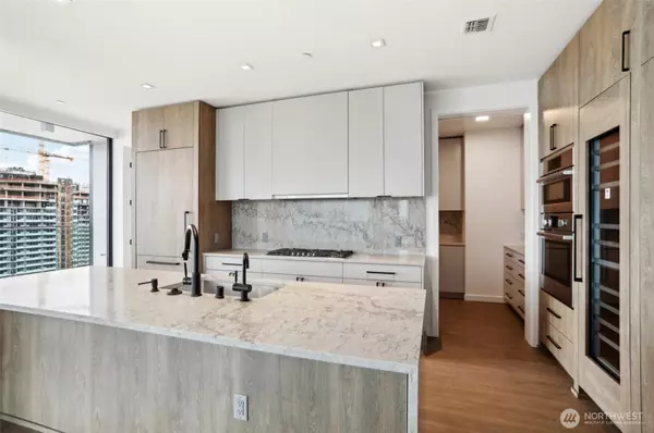 2010 Terry Avenue #4206, Seattle, WA 98121