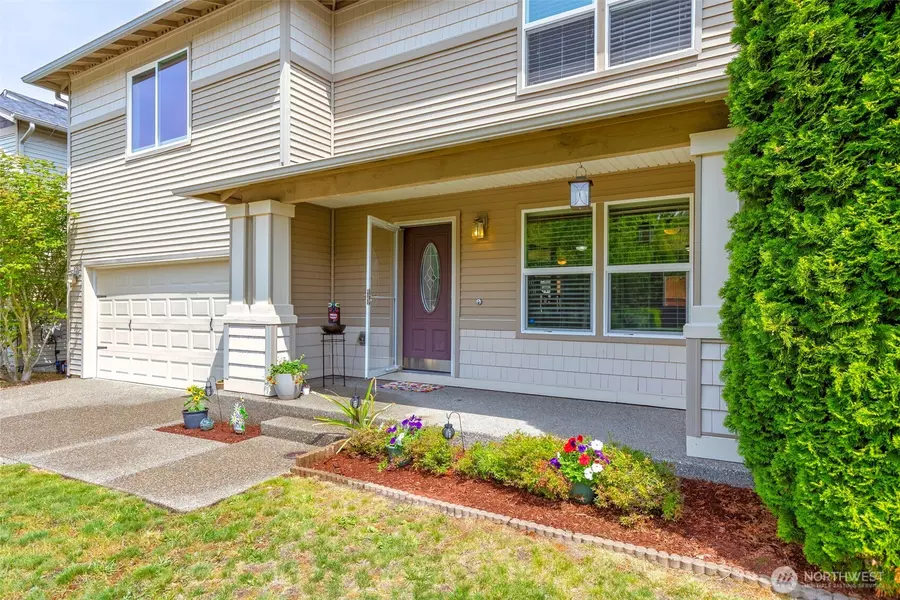 2345 SW Siskin CIR, Port Orchard, WA 98367