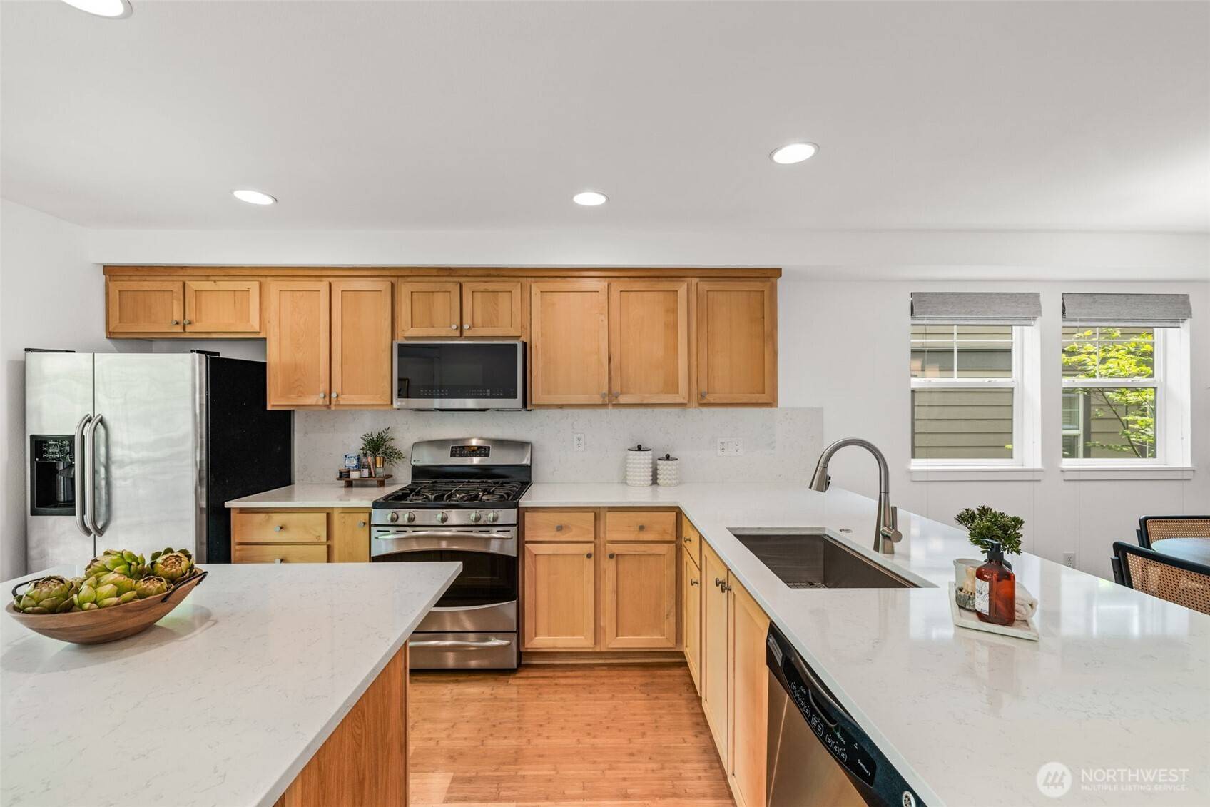 2700 SW Sylvan Heights DR, Seattle, WA 98106