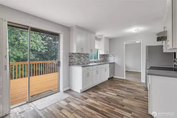 Tacoma, WA 98444,1102 Tule Lake Rd S