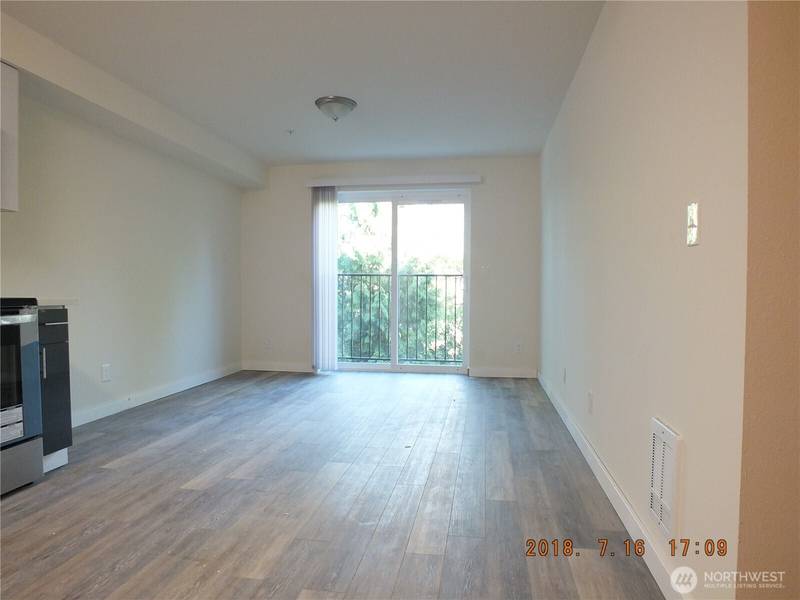 12544 15th ave AVE NE #214, Seattle, WA 98125