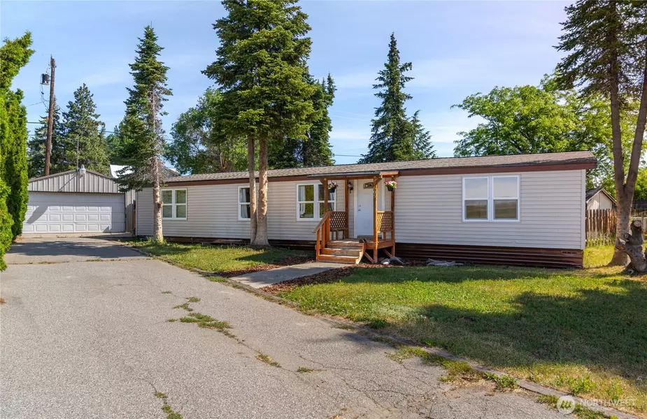 605 W Ash ST, Waterville, WA 98858
