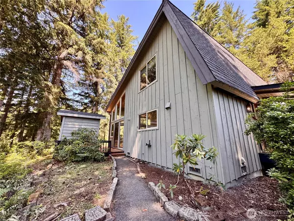 Union, WA 98592,110 E Rhododendron LN