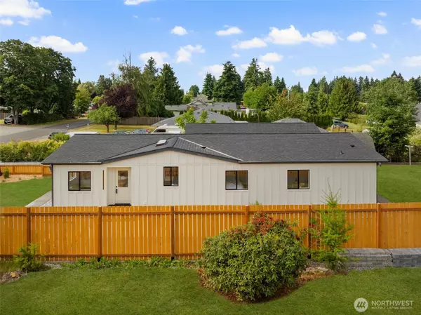 7605 20th AVE E, Tacoma, WA 98404
