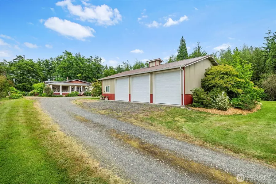 3348 Hidden Pond DR, Ferndale, WA 98248