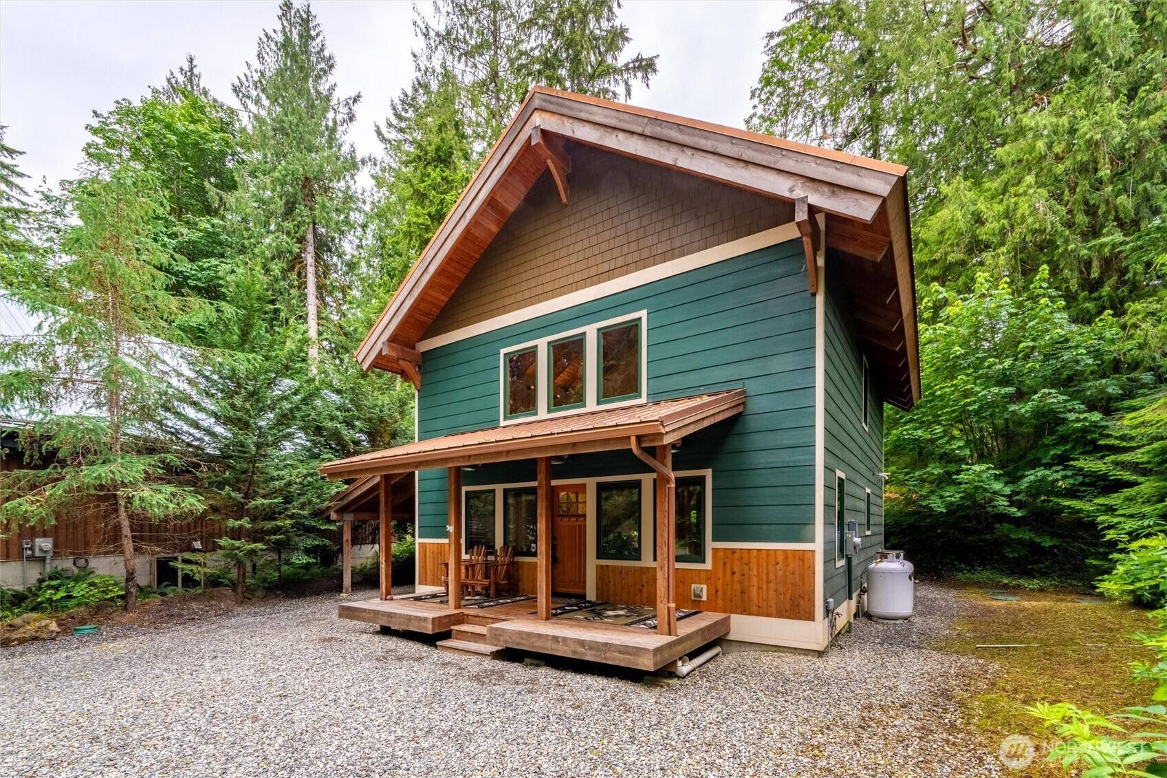14058 Canyon LN, Glacier, WA 98244
