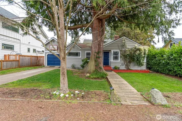 11008 Dayton AVE N, Seattle, WA 98133