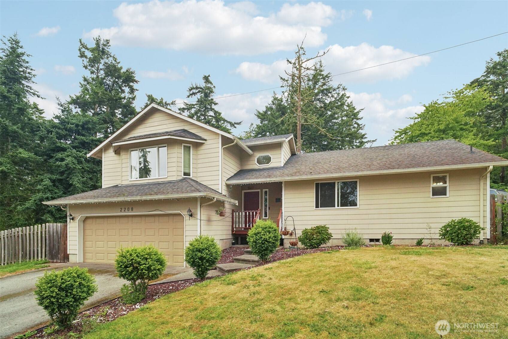 2208 Legato DR, Oak Harbor, WA 98277
