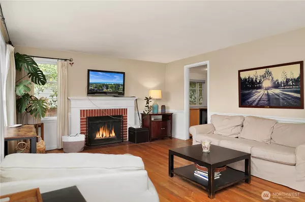 Seattle, WA 98117,9521 12th AVE NW