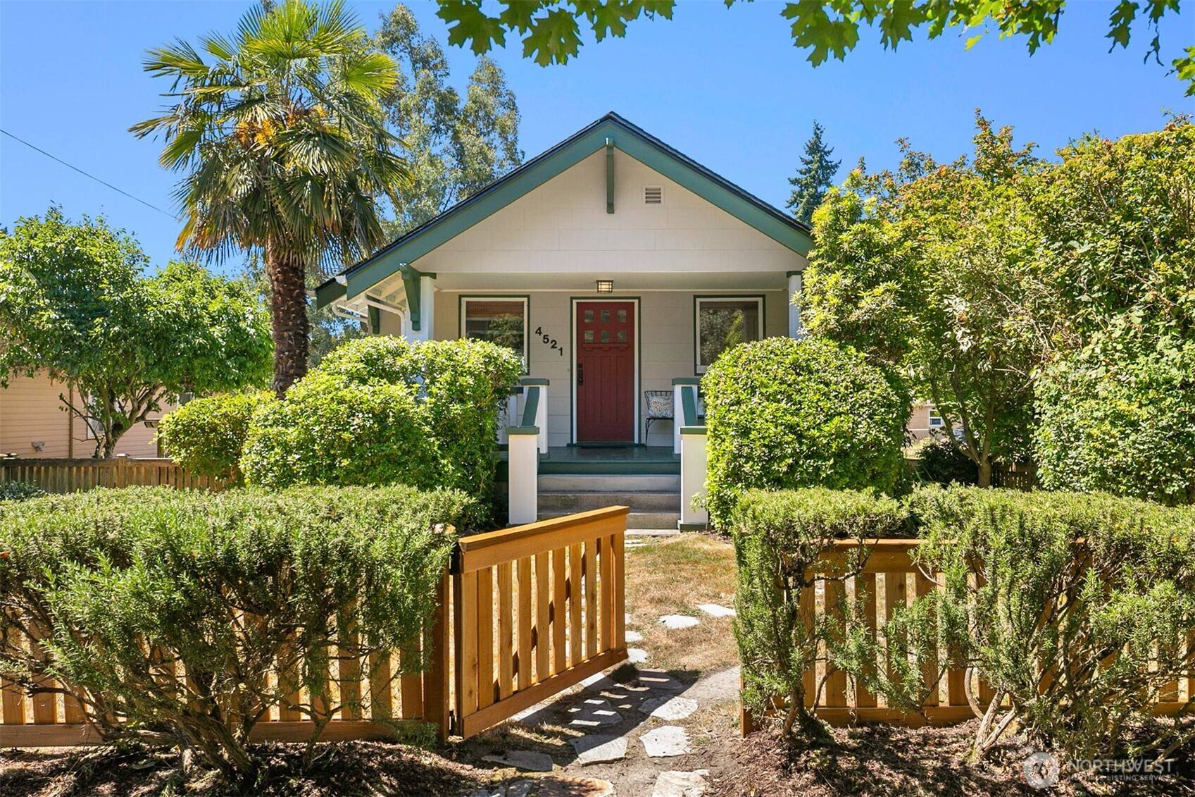 4521 47th AVE SW, Seattle, WA 98116