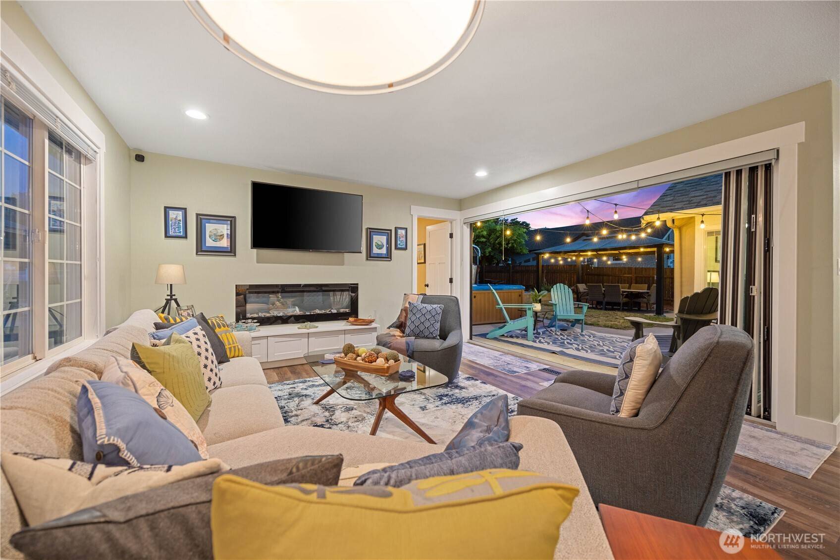 214 S Bradley ST, Chelan, WA 98816