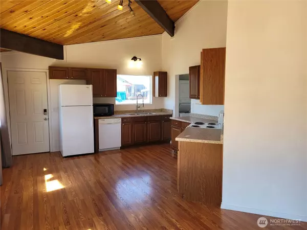 Mattawa, WA 99349,412 Apple Pl SW