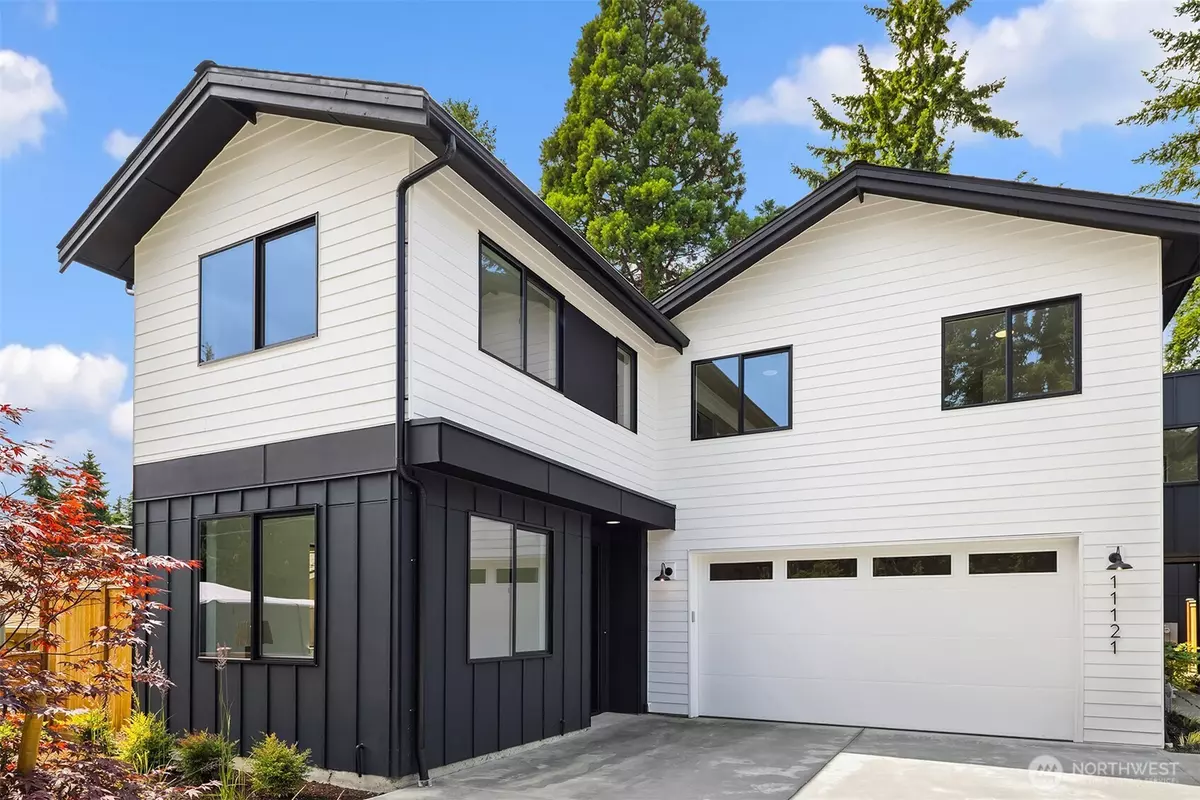Kirkland, WA 98033,11121 105th AVE NE