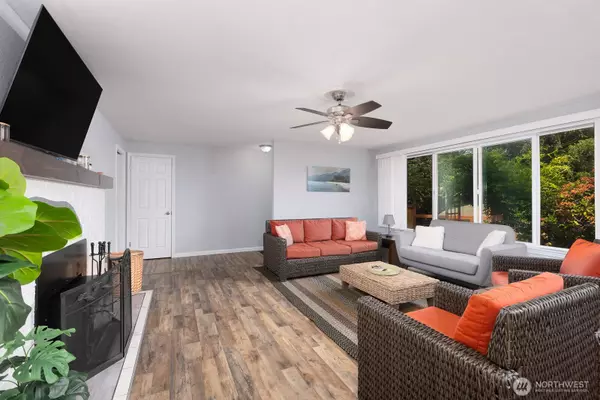 Lakewood, WA 98498,124 Crestwood DR SW