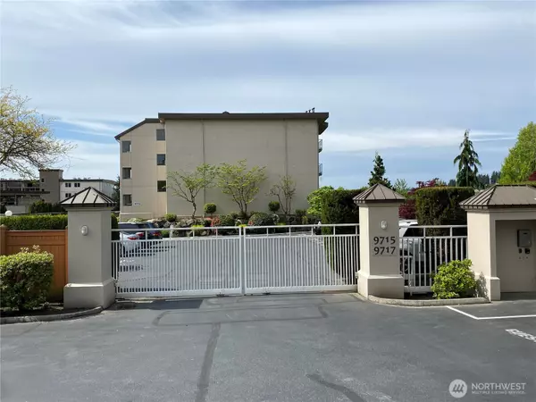 9715 NE Juanita DR #310B, Kirkland, WA 98034