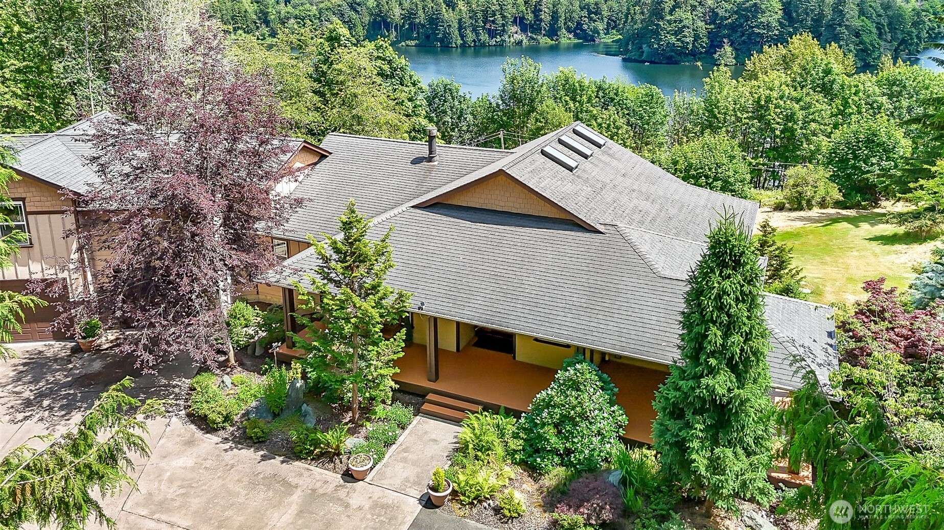 23738 Carlson PL, Mount Vernon, WA 98274