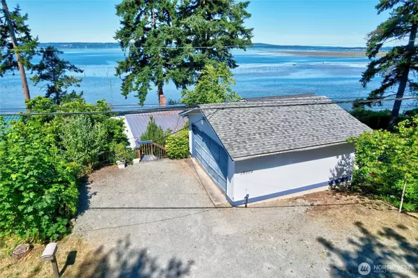 Stanwood, WA 98292,19904 Soundview DR NW