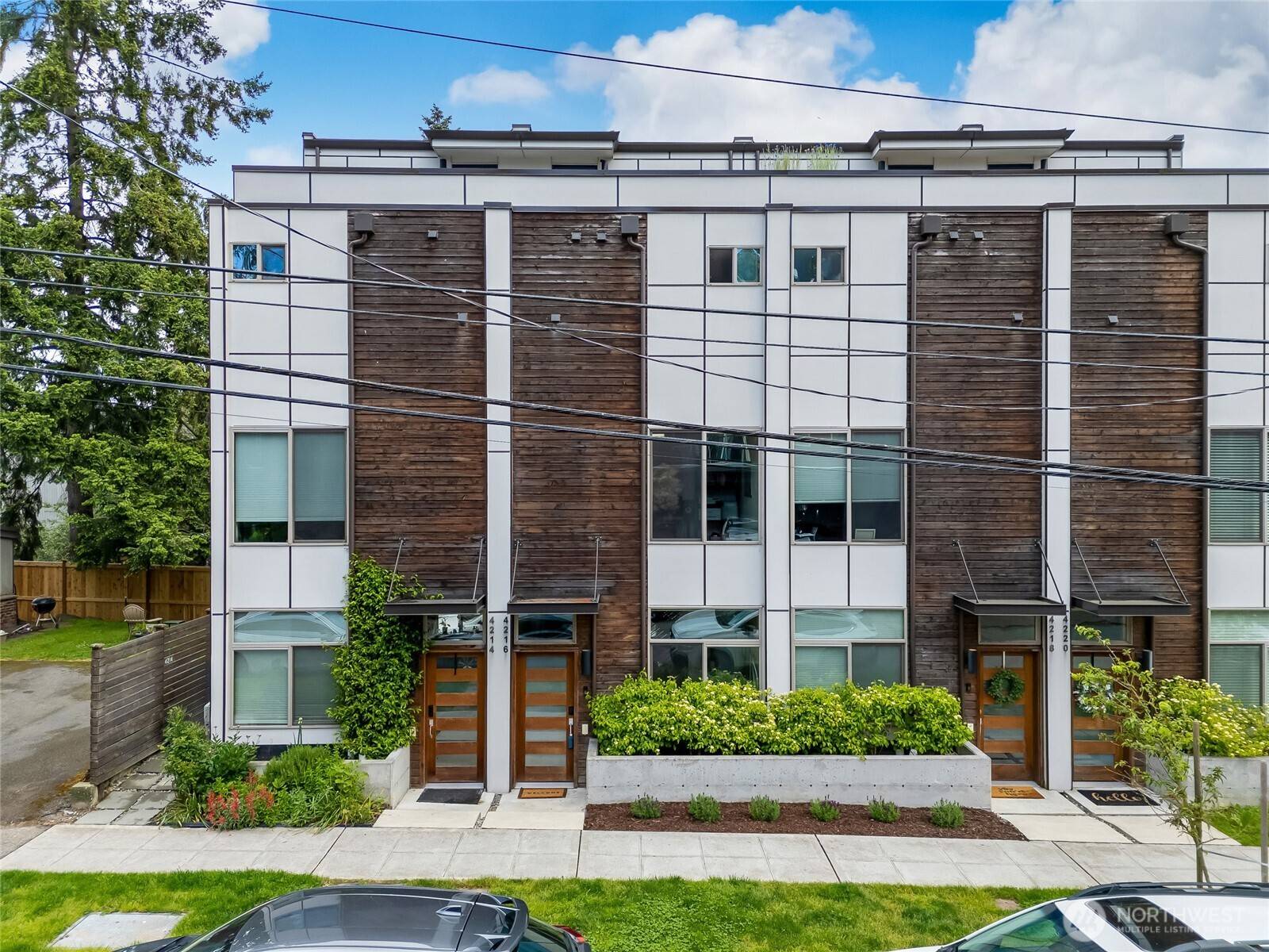 4216 30th AVE SW, Seattle, WA 98126