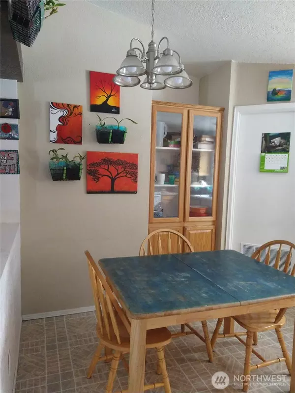 Metaline Falls, WA 99153,103 LARSEN BLVD