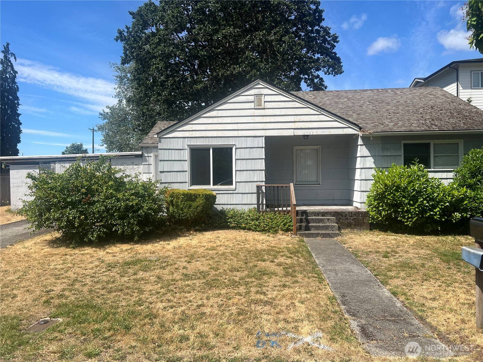 6107 99th ST SW, Lakewood, WA 98499