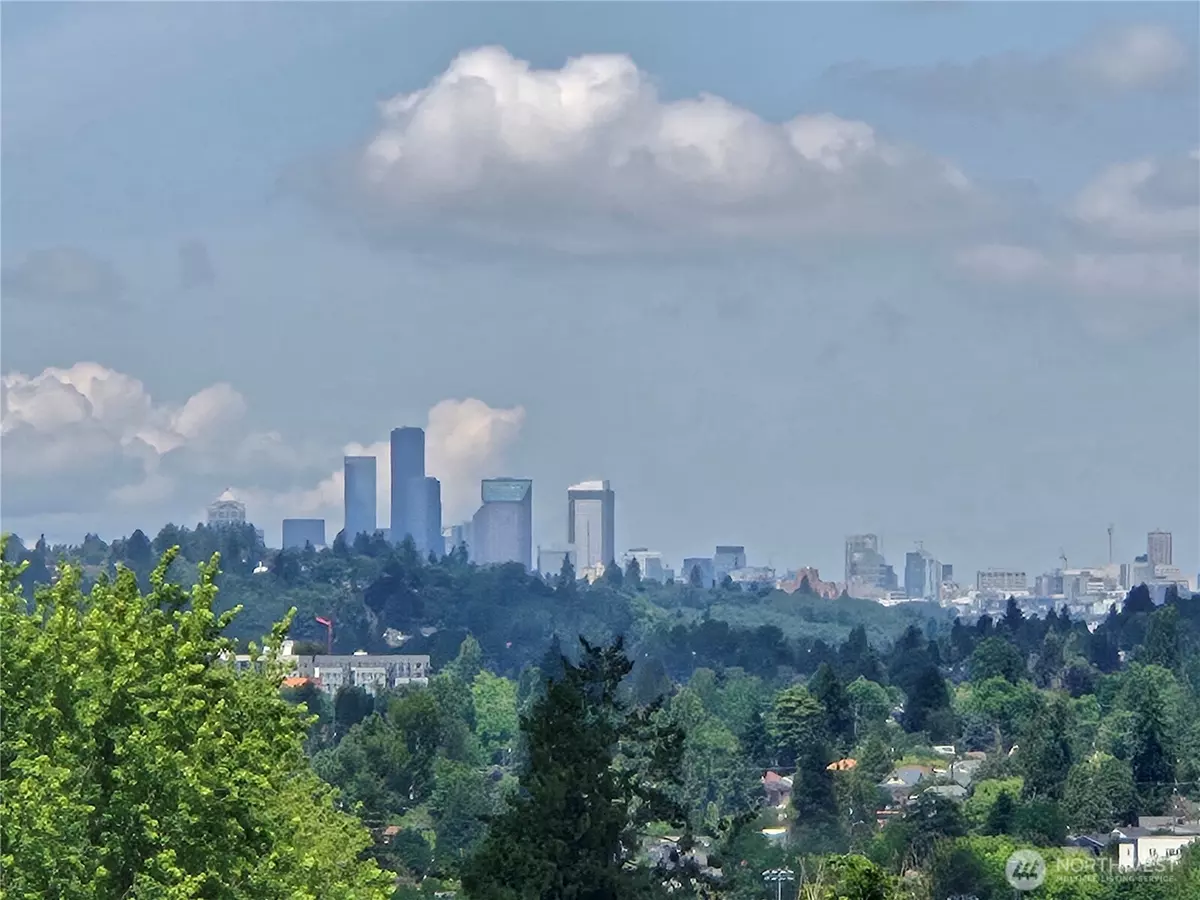 Seattle, WA 98118,9728 57th AVE S #C