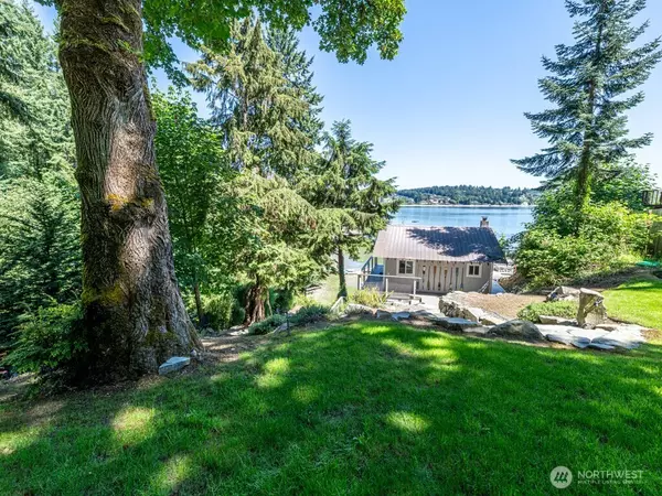 Fox Island, WA 98333,733 Fox DR
