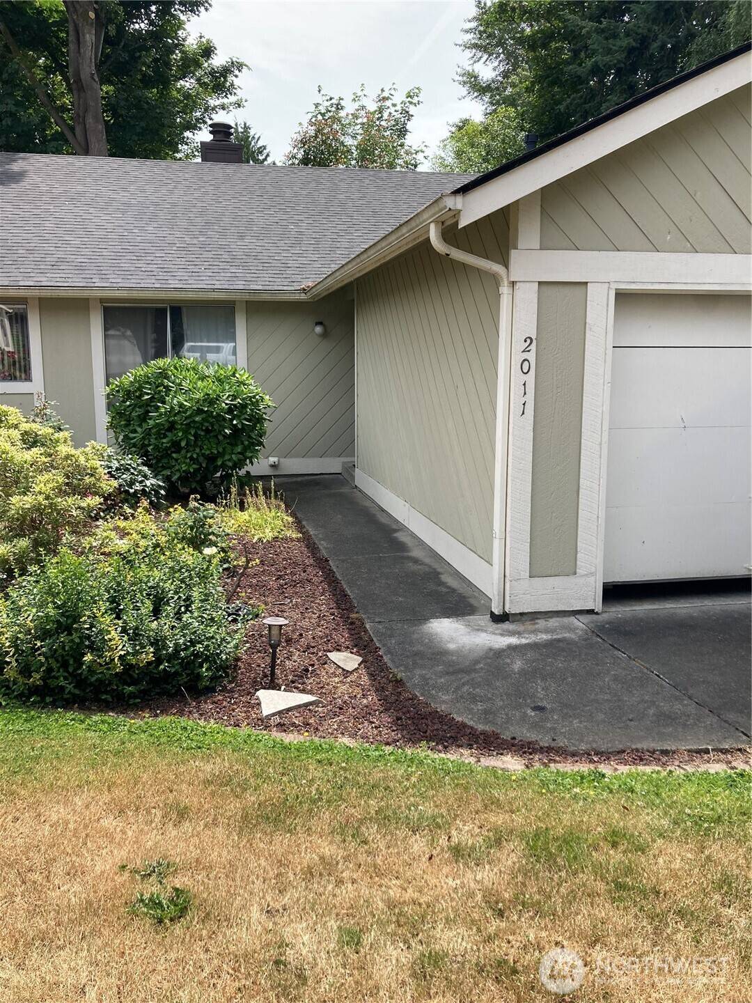 2011 SW 307th ST #1-B, Federal Way, WA 98023