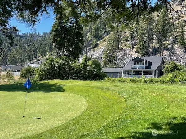 48 Golf Course DR, Pateros, WA 98846